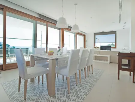 Majestätische Villa mit 5 Schlafzimmern und Pool direkt am Meer - Photo 35