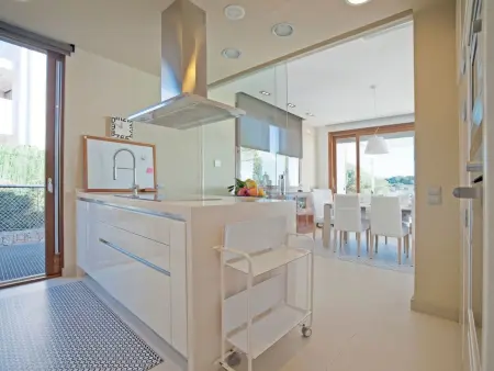 Majestätische Villa mit 5 Schlafzimmern und Pool direkt am Meer - Photo 36