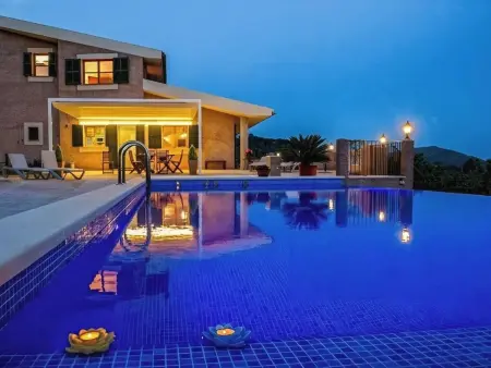 Schöne Finca mit Aussicht, Pool und Jacuzzi, Maison 7 personnes à Son Gall Vell - Photo 2