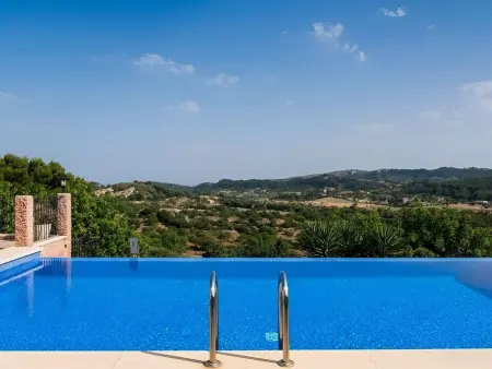 Schöne Finca mit Aussicht, Pool und Jacuzzi, Maison 7 personnes à Son Gall Vell - Photo 9