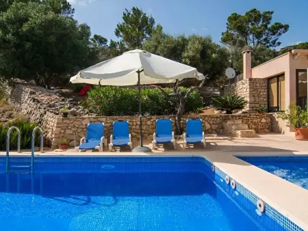 Schöne Finca mit Aussicht, Pool und Jacuzzi, Maison 7 personnes à Son Gall Vell - Photo 11