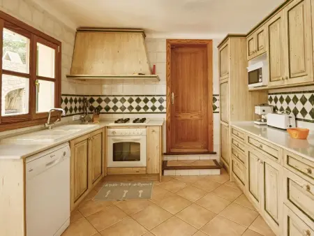 Schöne Finca mit Aussicht, Pool und Jacuzzi, Maison 7 personnes à Son Gall Vell - Photo 22