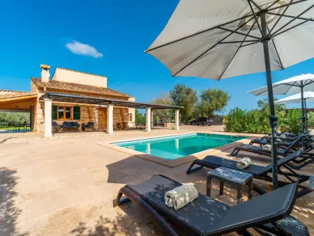 Stilvolle, top-moderne, traumhafte Finca in Sineu - Photo 2