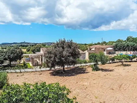Finca mit großem eingezäunten Pool und Klimaanlage. - Photo 11
