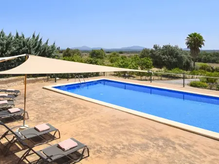 Finca mit großem eingezäunten Pool und Klimaanlage. - Photo 12