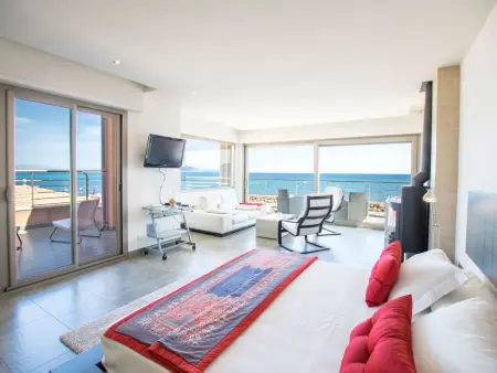 Freistehendes Haus direkt am Meer gelegen, Maison 7 personnes à Son Serra de Marina - Photo 2