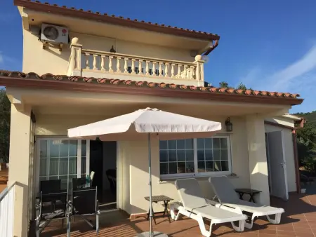 Gemütliches Ferienhaus mit Pool und Meerblick, Maison 5 personnes à Sta Cristina d'Aro - Photo 1