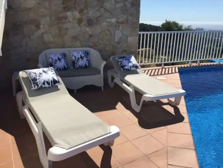 Gemütliches Ferienhaus mit Pool und Meerblick, Maison 5 personnes à Sta Cristina d'Aro - Photo 3