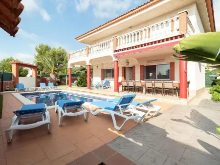 Chalet 'Vista Cunit' mit privatem Pool, Maison 14 personnes à Cubelles - Photo 2