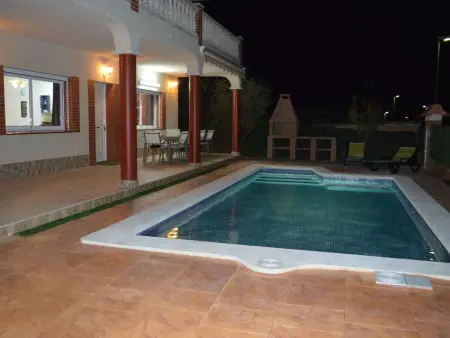 Chalet 'Vista Cunit' mit privatem Pool, Maison 14 personnes à Cubelles - Photo 10