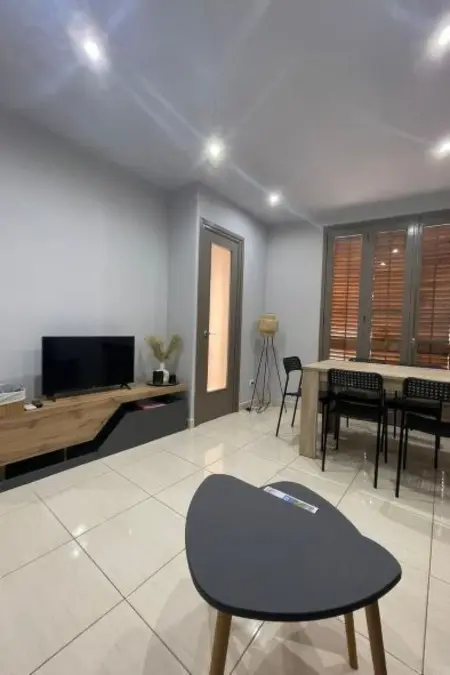 Wohnung  Stockwerk 2  mit Balkon, Appartement 5 personnes à Camarasa - Photo 2