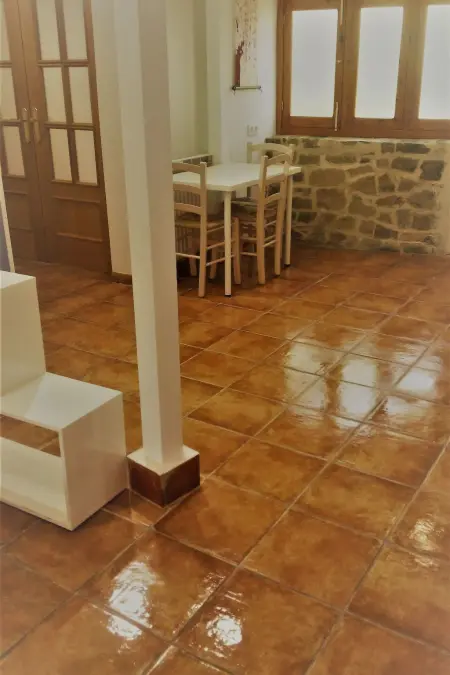 Haus für zwei Personen mit privatem Pool in den Bergen. - Photo 8