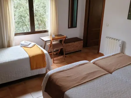 mit privatem Pool, Maison 6 personnes à Navas de Estena - Photo 3