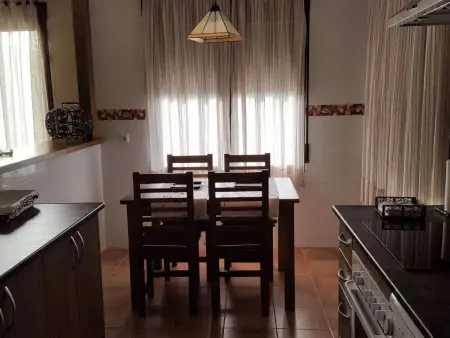 mit privatem Pool, Maison 6 personnes à Navas de Estena - Photo 13