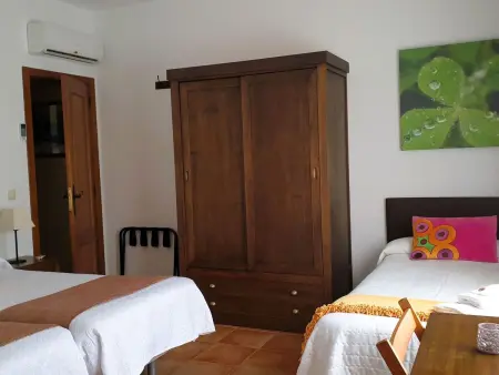 mit privatem Pool, Maison 6 personnes à Navas de Estena - Photo 18