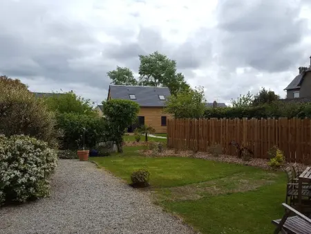 Charmantes Holzhaus in einer grünen Umgebung, Maison 2 personnes à Portbail - Photo 8