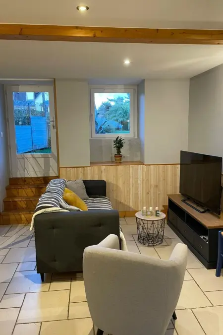 Stadthaus mit eigenem Garten und Grill, Maison 5 personnes à Tourlaville - Photo 3