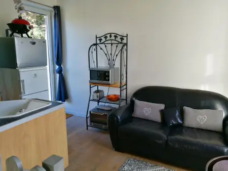 Schöne Unterkunft mit Terrasse in der Nähe des Meeres - Photo 1