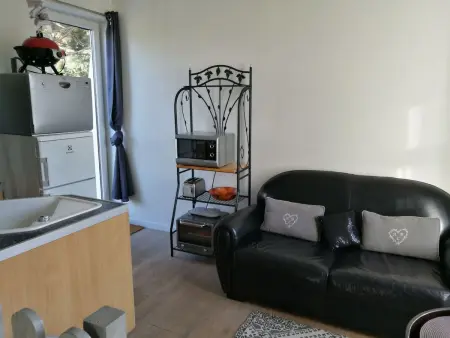 Schöne Unterkunft mit Terrasse in der Nähe des Meeres - Photo 3