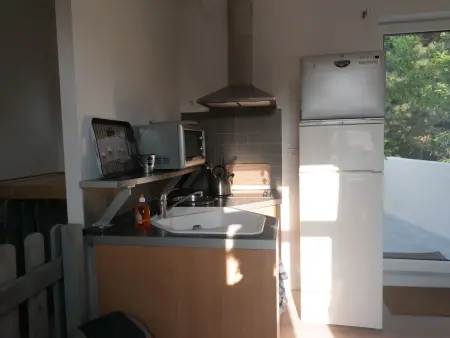 Schöne Unterkunft mit Terrasse in der Nähe des Meeres - Photo 9