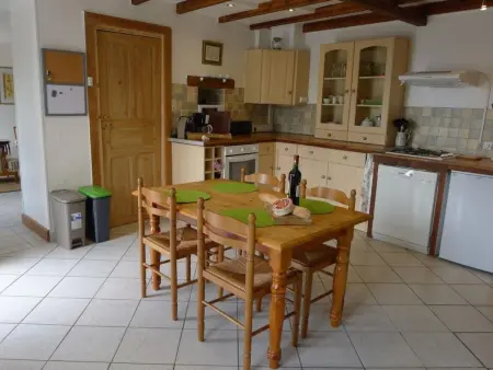 in Vesly mit Beheiztem gemeinsamem Pool, Maison 4 personnes à Bretteville sur Ay - Photo 6