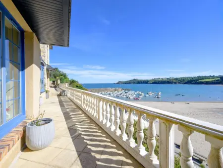 Villa  Ker House  mit Blick auf das Wasser, Maison 8 personnes à Plouezec - Photo 1