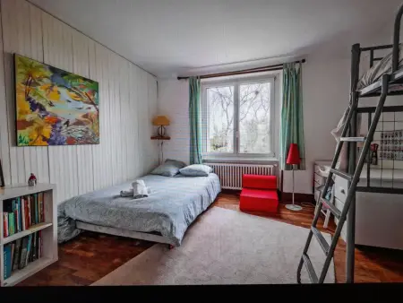 Großes Familienhaus mit schön angelegtem Garten - Photo 12