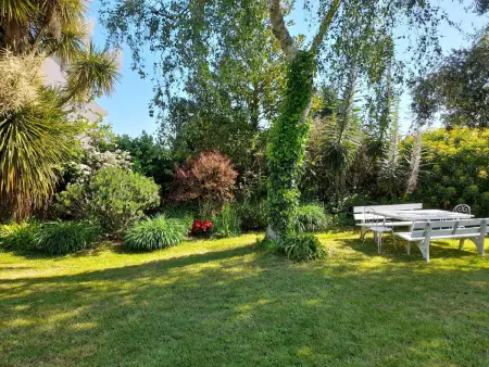 Großes Familienhaus mit schön angelegtem Garten - Photo 26