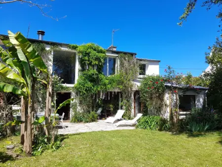 Großes Familienhaus mit schön angelegtem Garten - Photo 33