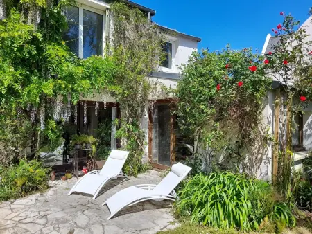 Großes Familienhaus mit schön angelegtem Garten - Photo 35