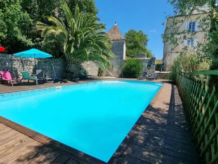 8-Zimmer-Schloss mit Pool und eigenem Park, Maison 15 personnes à Marennes - Photo 6