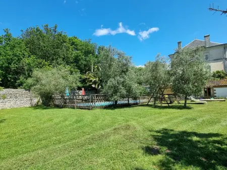 8-Zimmer-Schloss mit Pool und eigenem Park, Maison 15 personnes à Marennes - Photo 8