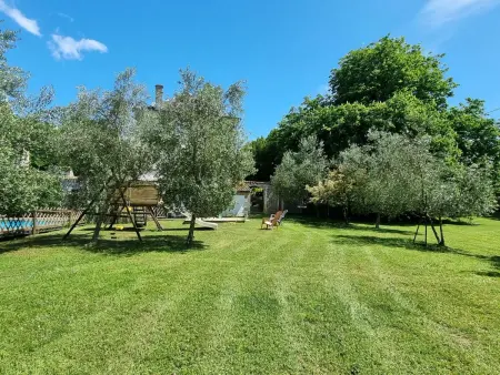 8-Zimmer-Schloss mit Pool und eigenem Park, Maison 15 personnes à Marennes - Photo 15
