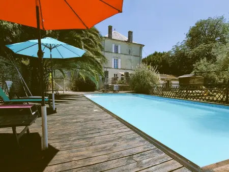 8-Zimmer-Schloss mit Pool und eigenem Park, Maison 15 personnes à Marennes - Photo 23