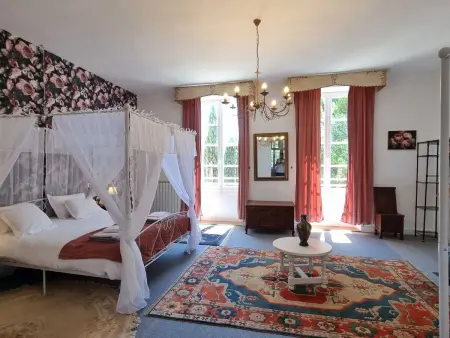 8-Zimmer-Schloss mit Pool und eigenem Park, Maison 15 personnes à Marennes - Photo 31