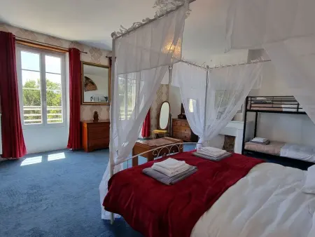 8-Zimmer-Schloss mit Pool und eigenem Park, Maison 15 personnes à Marennes - Photo 44