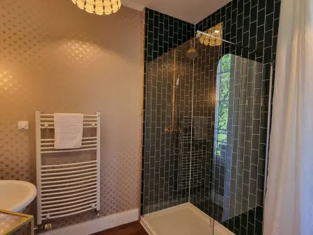 8-Zimmer-Schloss mit Pool und eigenem Park, Maison 15 personnes à Marennes - Photo 46
