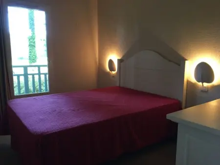 Hübsches kleines Haus in ruhiger Lage in einer baumbestandenen Residenz mit beh - Photo 10