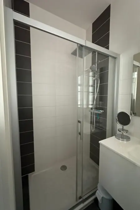Clovis - Sehr schönes, gemütliches Apartment mit privater Garage - Photo 5