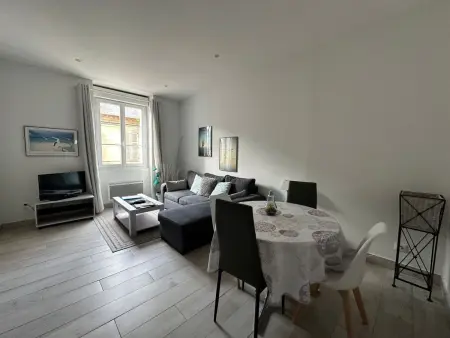 Clovis - Sehr schönes, gemütliches Apartment mit privater Garage - Photo 6
