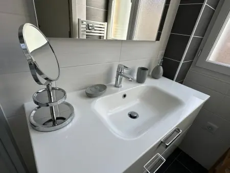 Clovis - Sehr schönes, gemütliches Apartment mit privater Garage - Photo 14