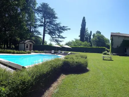 Der Pavillon - im Park des Schlosses Lescaut, Maison 7 personnes à Montignac de Lauzun - Photo 1