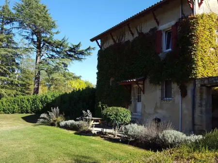 Der Pavillon - im Park des Schlosses Lescaut, Maison 7 personnes à Montignac de Lauzun - Photo 6