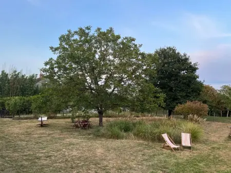 Landhaus mit eingezäuntem Garten, Maison 4 personnes à Crux la Ville - Photo 16