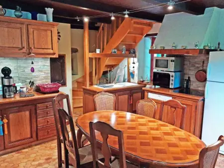 Klimatisiertes Ferienhaus mit Pool, Maison 7 personnes à Largentière - Photo 6