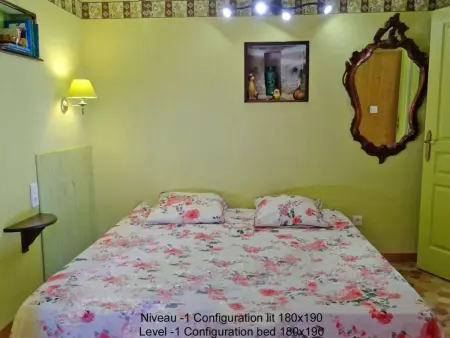 Klimatisiertes Ferienhaus mit Pool, Maison 7 personnes à Largentière - Photo 8