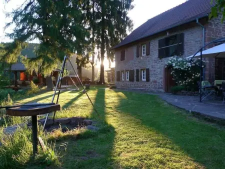 in Walscheid mit Terrasse, Grill, Maison 8 personnes à Walscheid - Photo 25