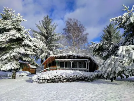 Charmantes Ferienhaus mit gemeinsamem Grill, Maison 4 personnes à Plombières les Bains - Photo 2