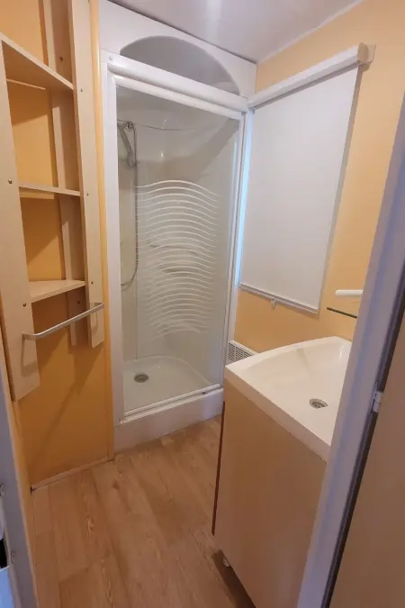 Mobilheim mit Terrasse, Appartement 5 personnes à Vias - Photo 5