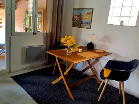 in La Livinière mit Großer Terrasse, Maison 3 personnes à Cesseras - Photo 6